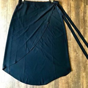 Black side tie skirt